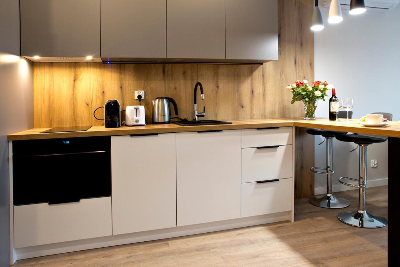 Komputerowa Serviced Apartments By P&O Warschau Buitenkant foto