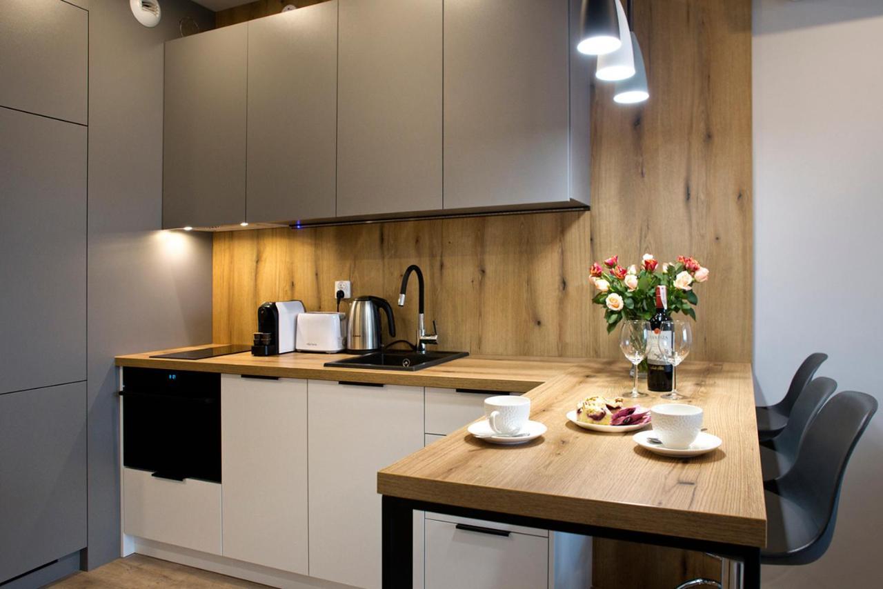 Komputerowa Serviced Apartments By P&O Warschau Buitenkant foto