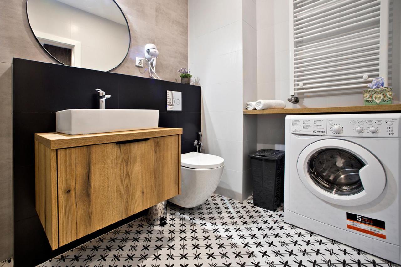Komputerowa Serviced Apartments By P&O Warschau Buitenkant foto