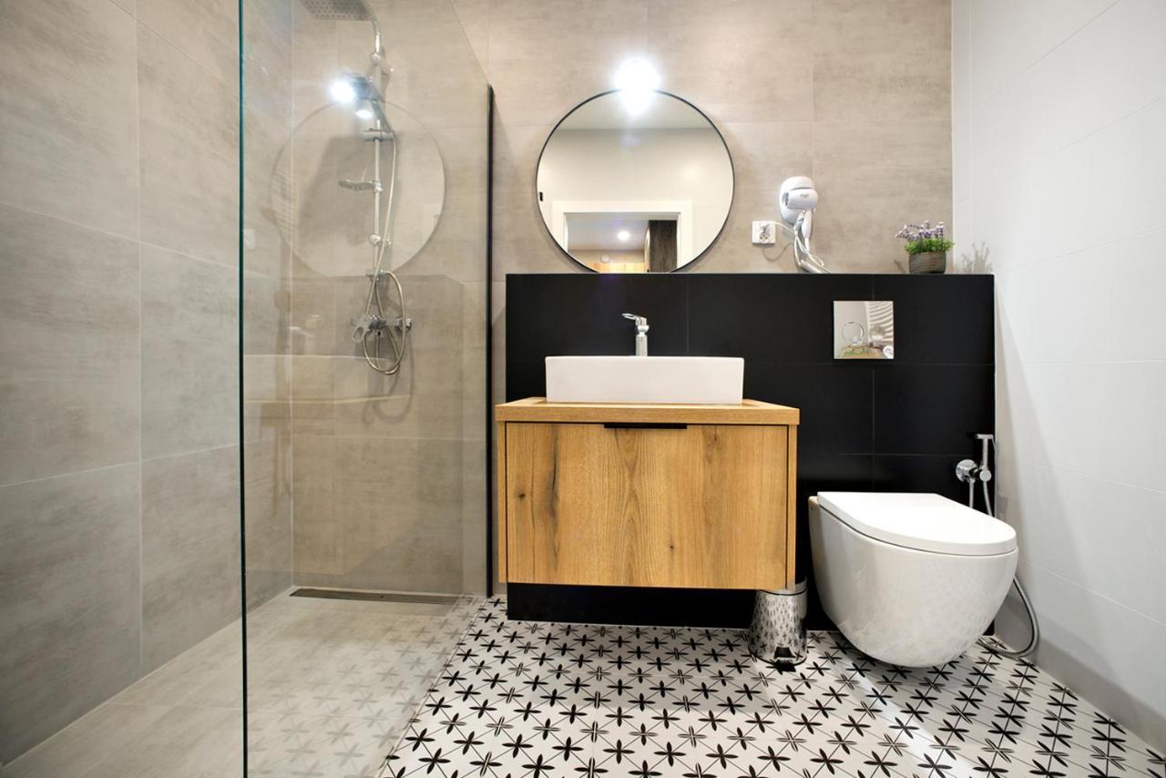 Komputerowa Serviced Apartments By P&O Warschau Buitenkant foto